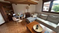 Sala d'estar de Àtic en venda en Alfoz de Lloredo amb Calefacció i Parquet
