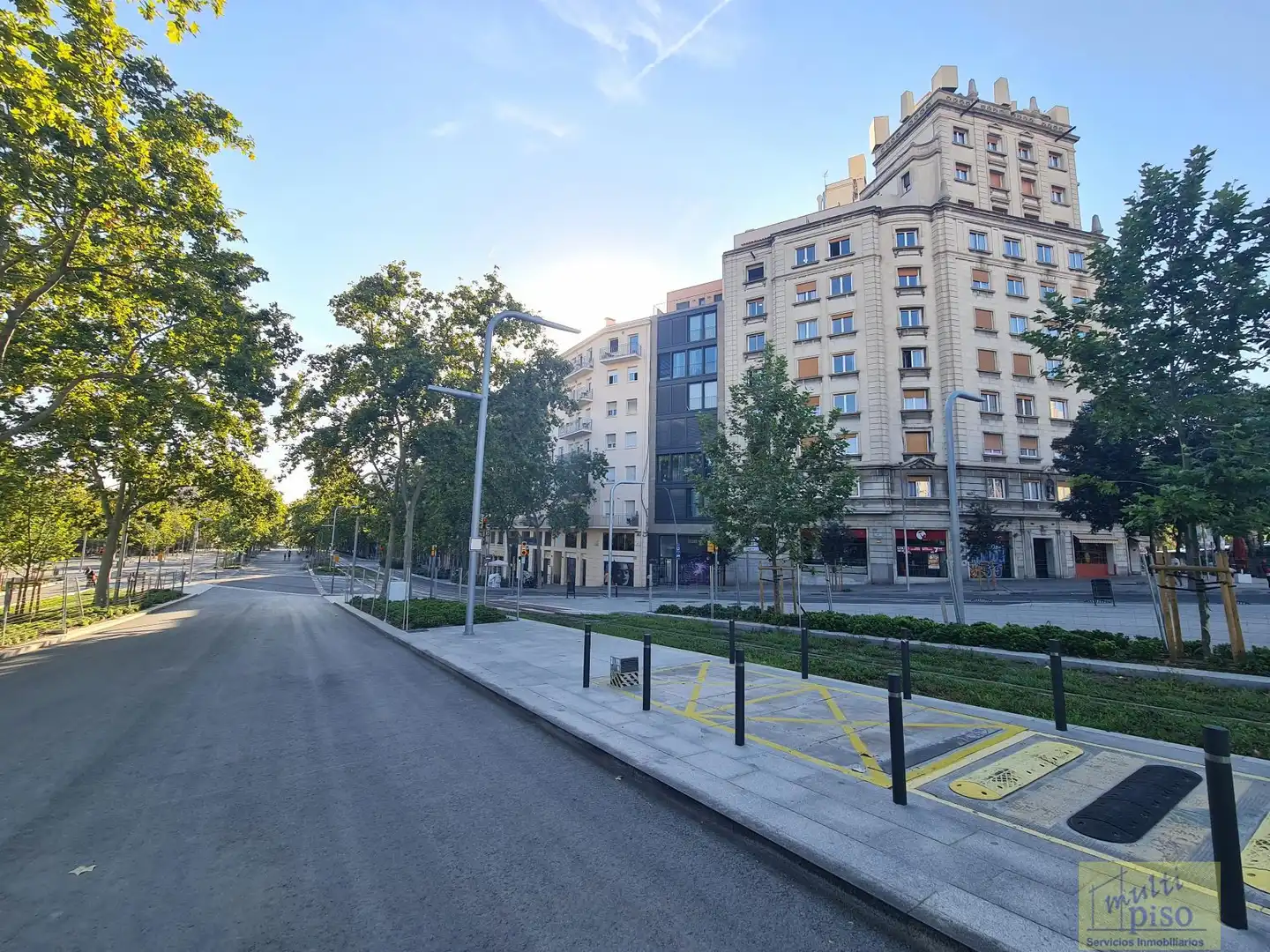 Außenansicht von Wohnung zum Verkauf in Barcelona mit Klimaanlage, Parkett und Terrasse