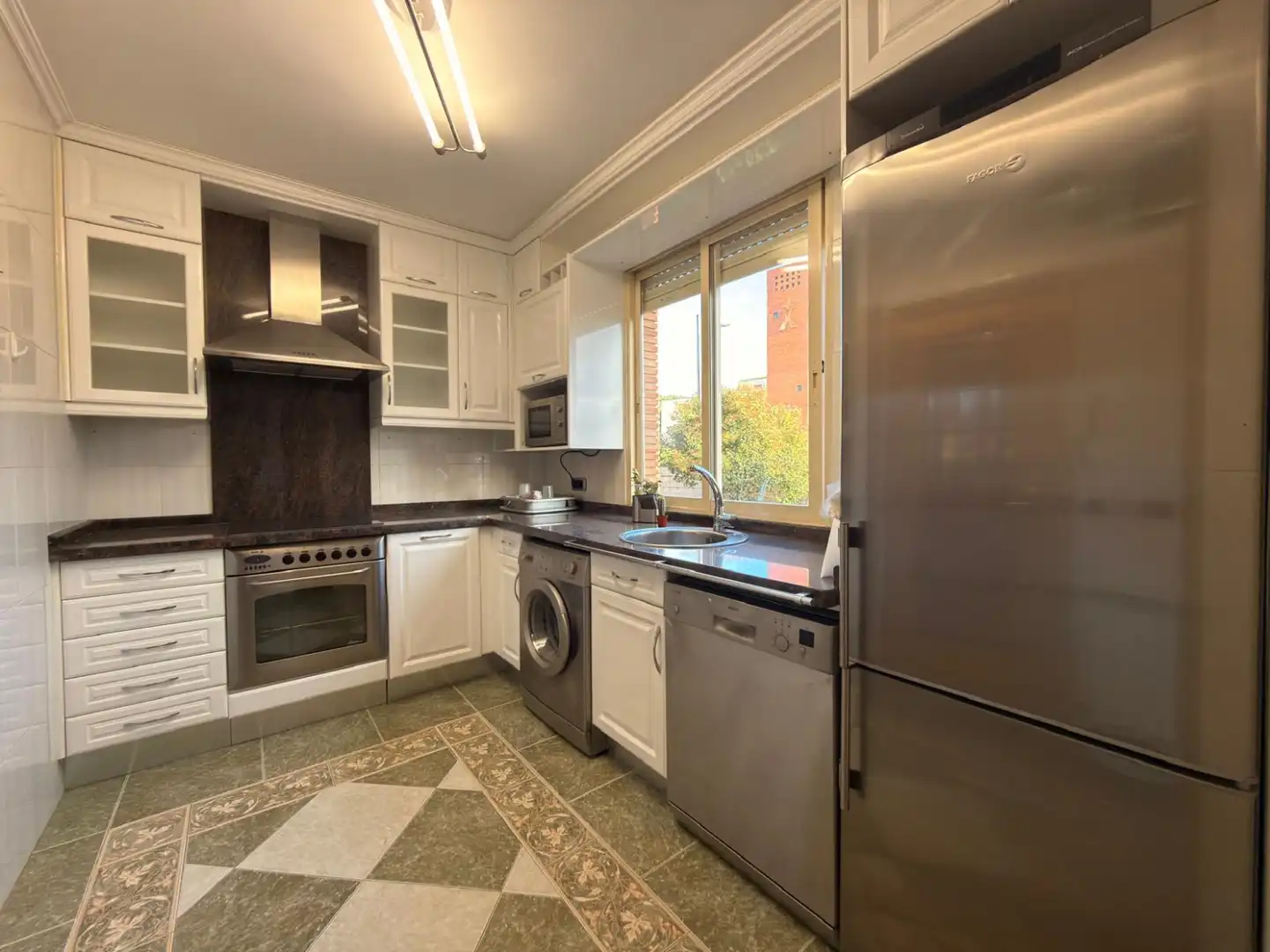 Cocina de Casa o chalet en venta en  Logroño con Jardín privado, Terraza y Trastero