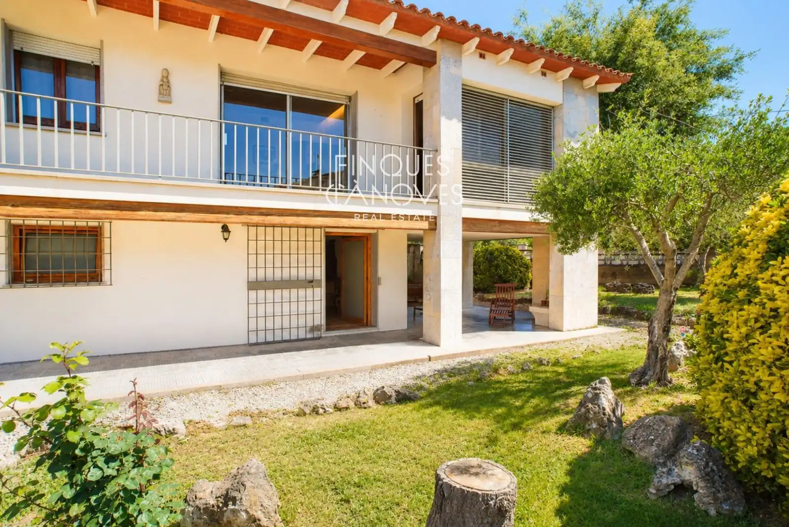 Vista exterior de Casa o xalet en venda en Caldes de Malavella amb Calefacció, Terrassa i Traster