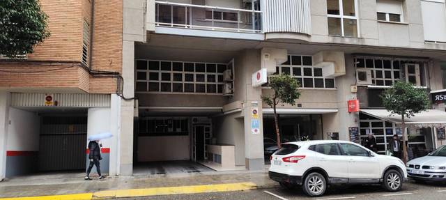 Garaje en Venta en Joc de la Bola - Camps d'Esports