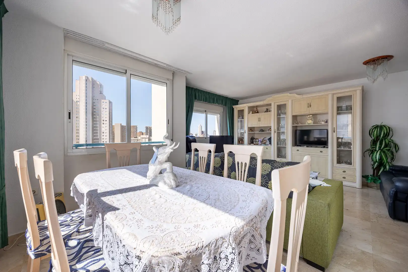 Dining room of Flat for sale in Benidorm  with Swimming Pool and Community pool