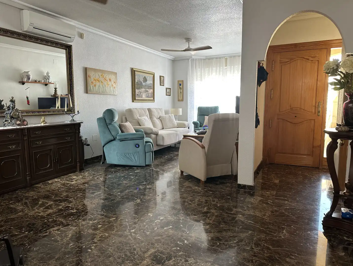 Sala de estar de Casa adosada en venta en Cartagena con Aire acondicionado, Jardín privado y Terraza