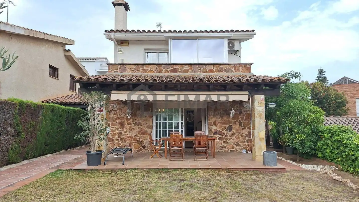 Jardín de Casa o chalet en venta en Vilassar de Dalt con Aire acondicionado, Calefacción y Jardín privado
