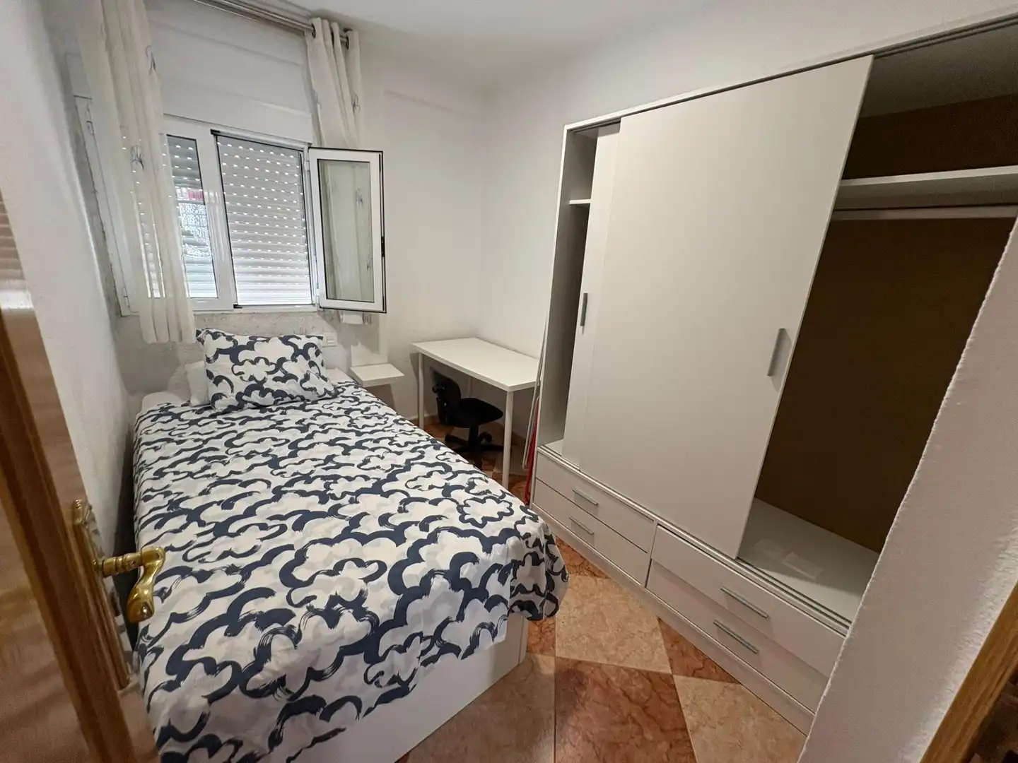 Dormitori de Apartament de lloguer en Granada