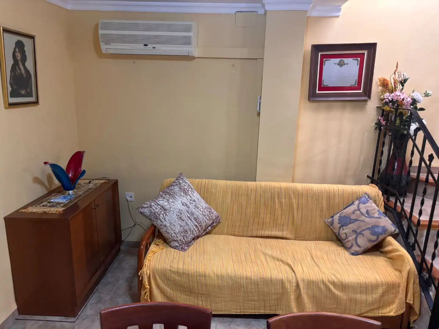 Sala d'estar de Casa o xalet en venda en Chulilla amb Aire condicionat, Terrassa i Balcó