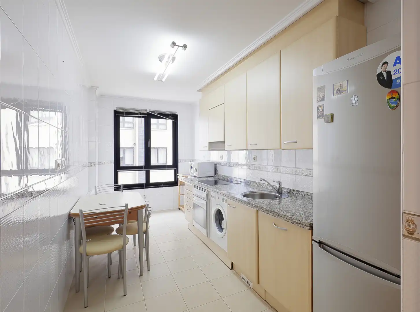 Cocina de Piso en venta en Gijón  con Calefacción, Parquet y Trastero