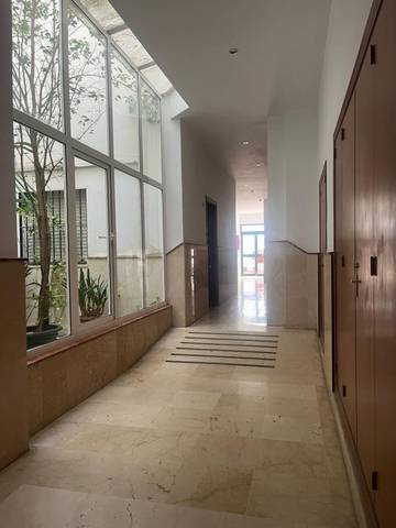 Piso en Alquiler en Calle Calle Santa Ángela de la Cruz, 39 en Encarnación - Regina