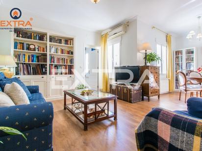 Living room of Flat to rent in  Madrid Capital  with Air Conditioner and Heating