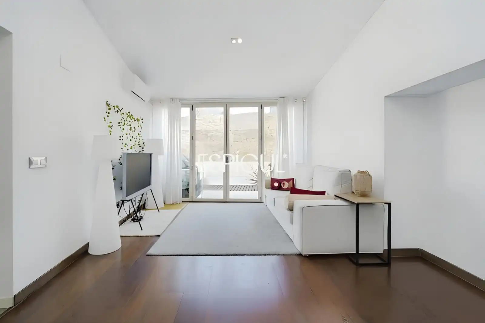 Sala de estar de Casa adosada en venta en Torroella de Montgrí con Aire acondicionado, Calefacción y Terraza