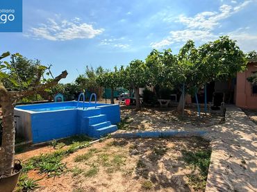 Villa mit Pool zum Verkauf in El Grao