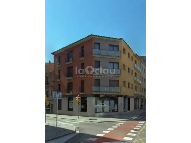 Local comercial en Alquiler en Ronda Francisco Camprodón en Nord