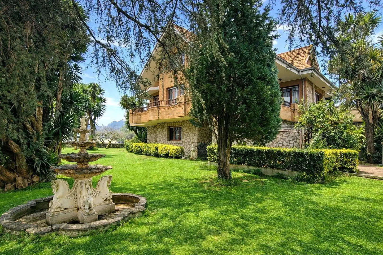 Garden of Houses for sale in Torrelavega   with Heating, Private garden and Terrace