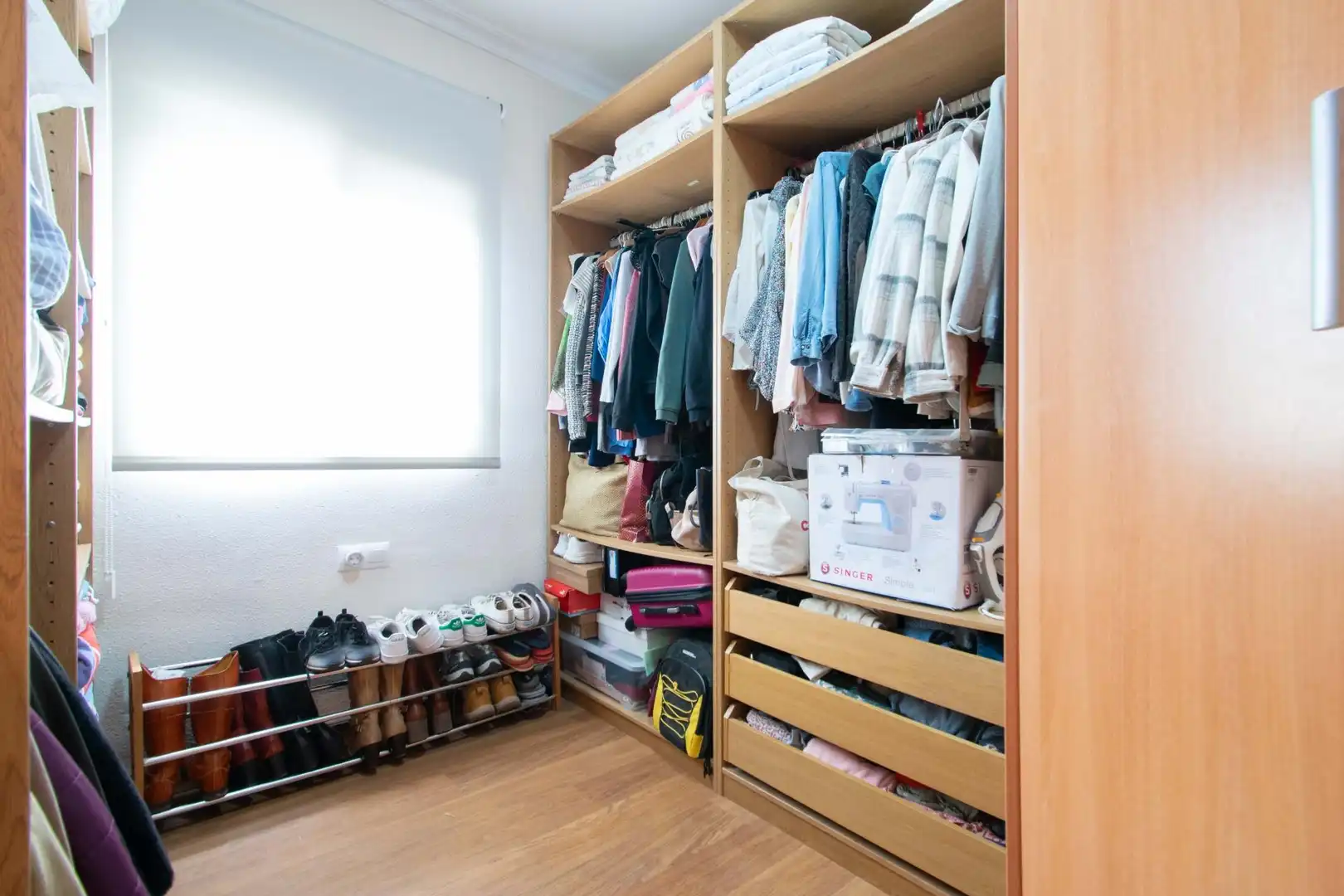 Bedroom of Detached homes for sale in Almensilla  with Private garden, Storage room and Swimming Pool