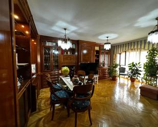 Living room of Flat for sale in  Madrid Capital  with Air Conditioner, Heating and Parquet flooring