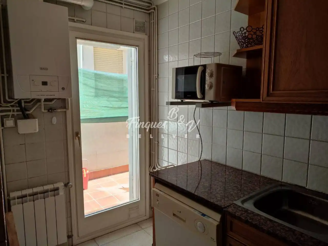 Flat with lift to rent in Calle AV PIRINEUS, imagen 5