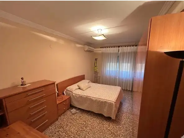 Bedroom of Flat for sale in Valencia  with Air Conditioner, Heating and Terrace