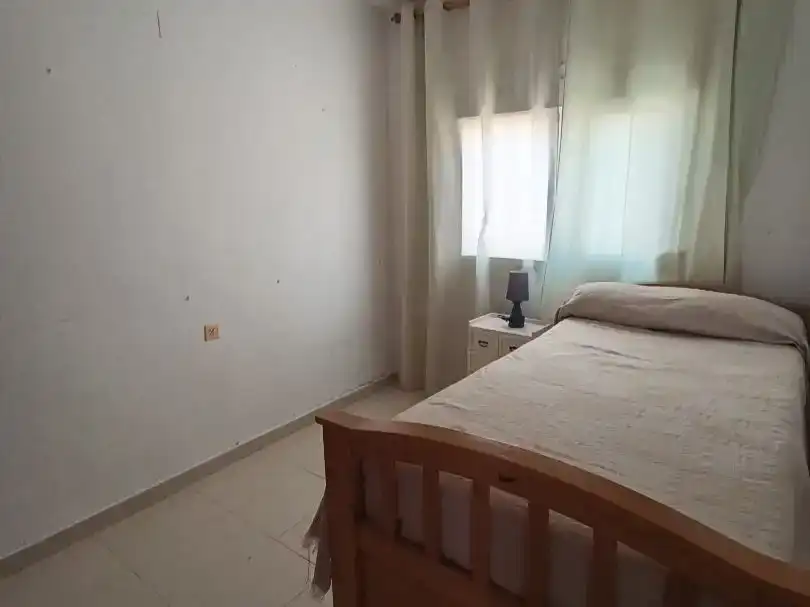 Dormitori de Pis en venda en Torrevieja amb Terrassa, Piscina i Balcó
