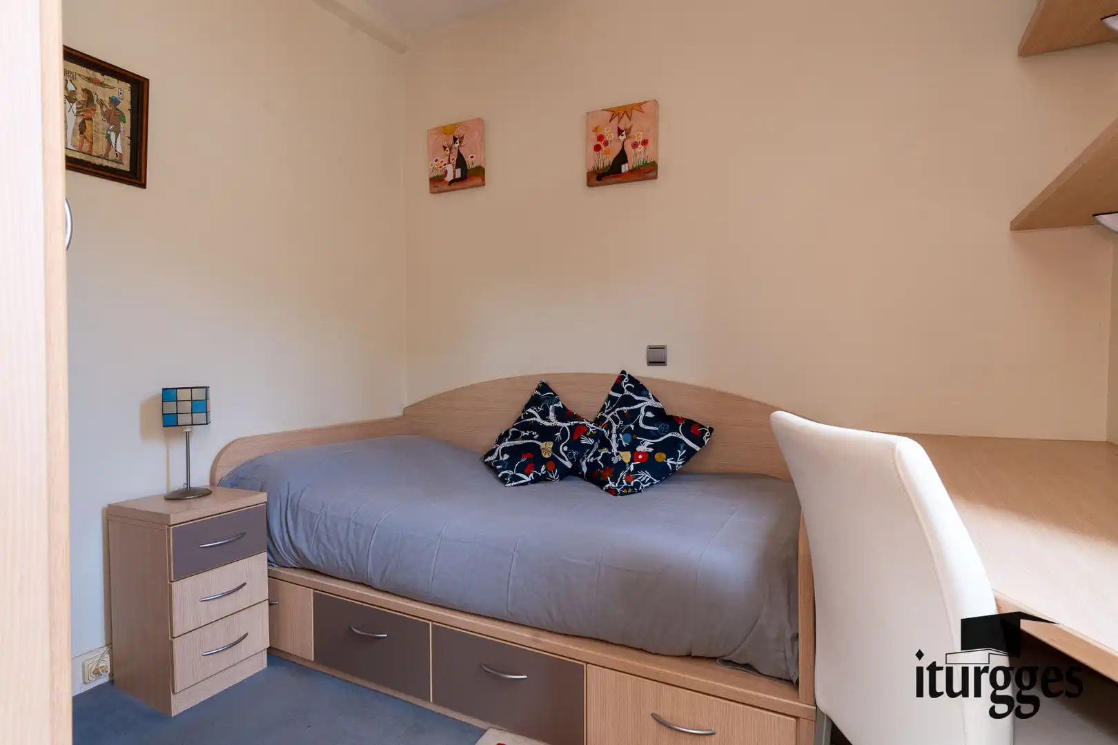 Habitación de Casa adosada en venta en Gernika-Lumo con Jardín privado, Amueblado y Horno