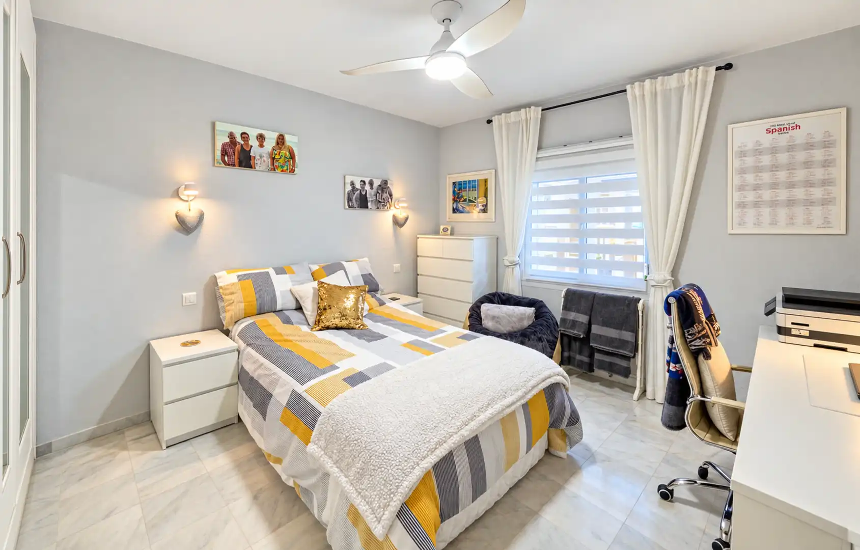 Bedroom of Houses for sale in La Duquesa