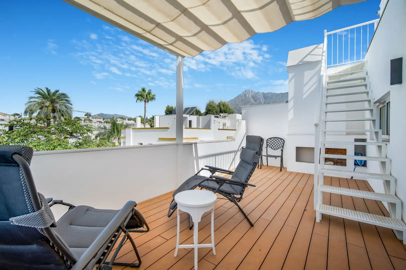 Terrassa de Casa adosada en venda en Marbella amb Aire condicionat, Jardí privat i Terrassa