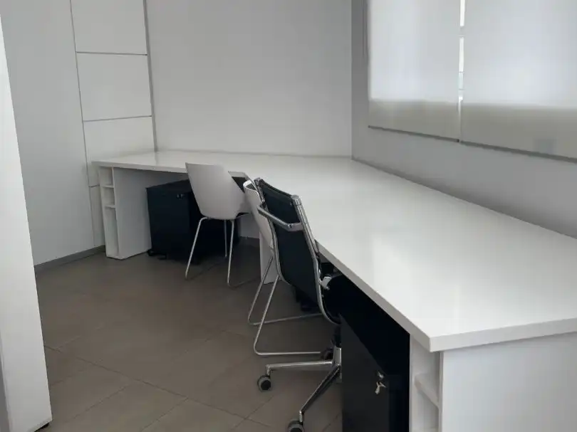 Office space to rent in medico rafael navarro 22, imagen 7