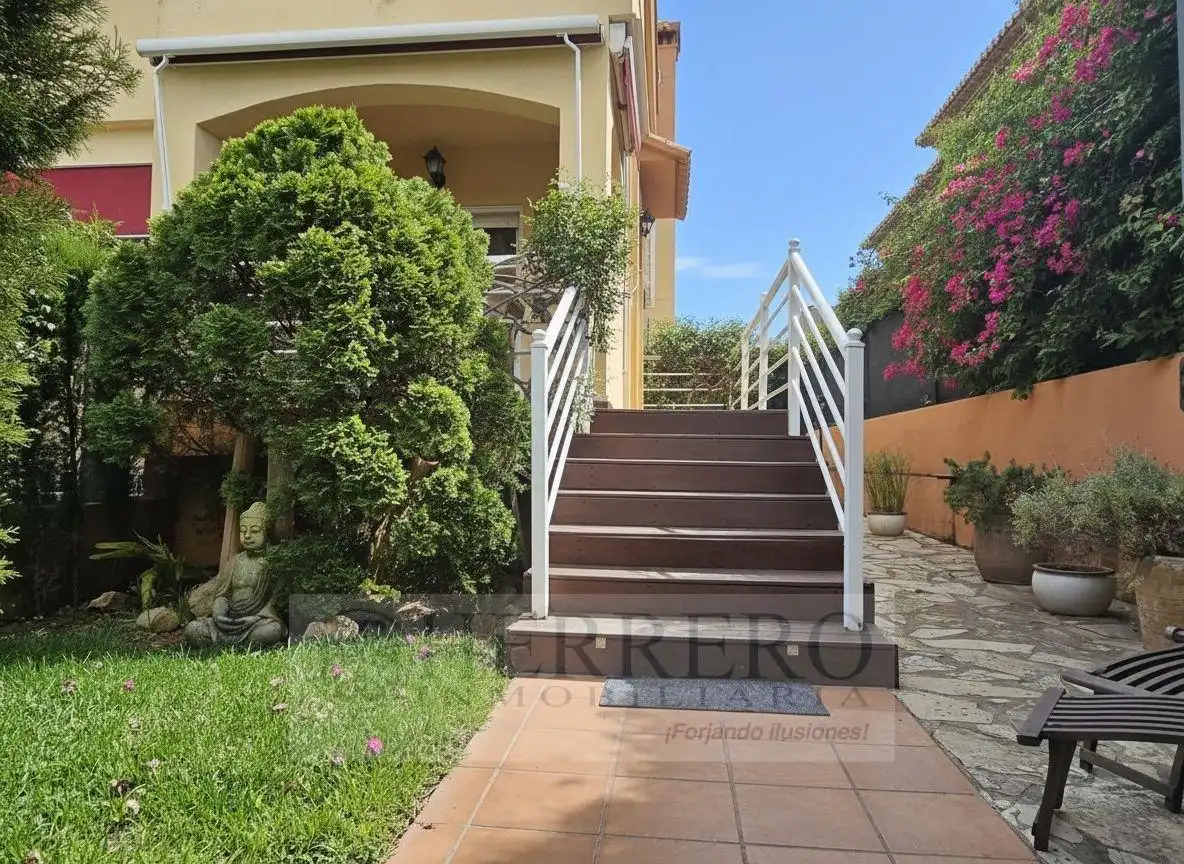 Terraza de Casa adosada en venta en Gandia con Aire acondicionado, Calefacción y Jardín privado