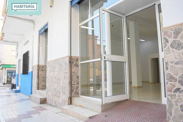 Local comercial en Alquiler en Calle alozaina en Santa Cristina - San Rafael