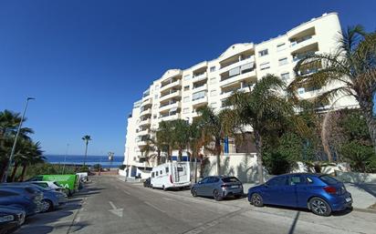 Vista exterior de Apartament en venda en Marbella amb Aire condicionat, Terrassa i Moblat