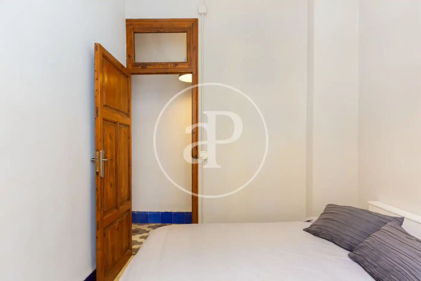 Flat with terrace to rent in C/ de la Corona, imagen 19