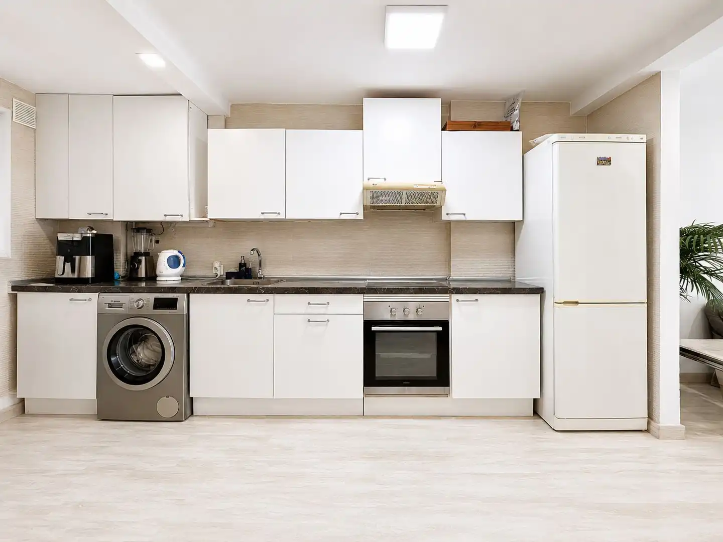 Cuina de Apartament en venda en Benalmádena amb Jardí privat i Piscina comunitària