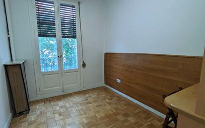 Bedroom of Flat for sale in  Madrid Capital  with Balcony