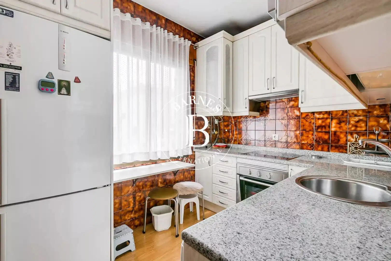 Cuina de Casa o xalet en venda en Madrid amb Aire condicionat, Calefacció i Jardí privat
