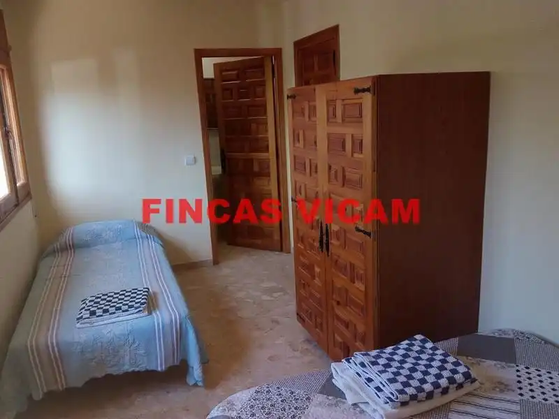 Dormitori de Finca rústica en venda en Agüero amb Calefacció, Jardí privat i Terrassa