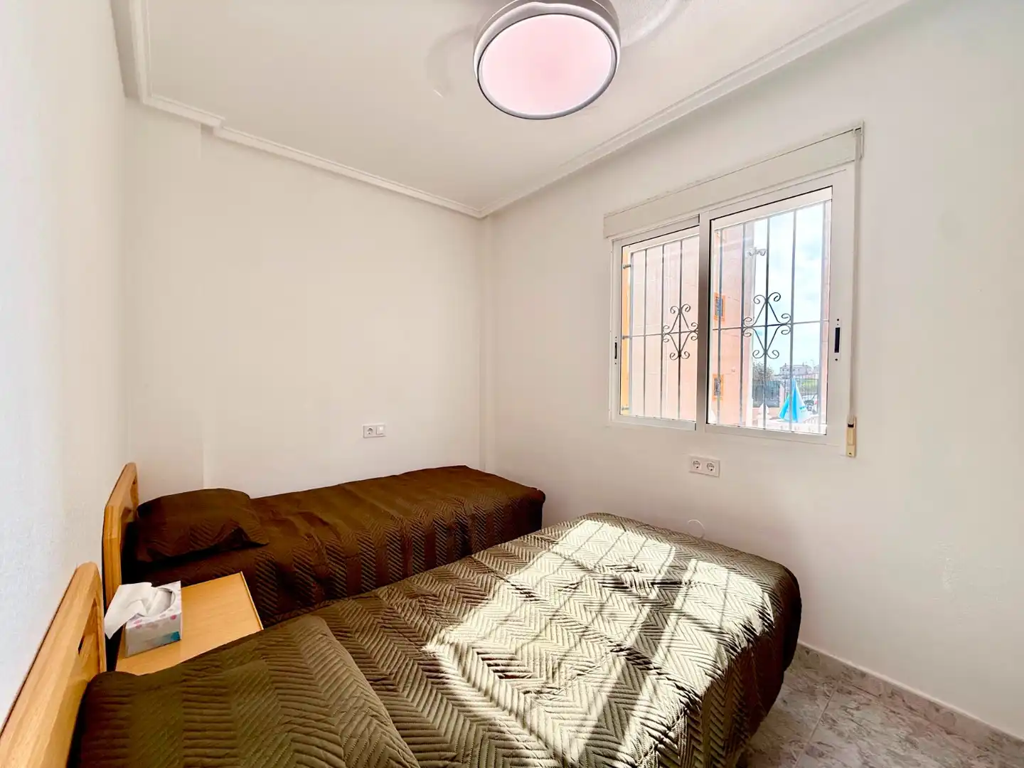 Habitación de Casa o chalet de alquiler en Torrevieja con Aire acondicionado, Terraza y Piscina