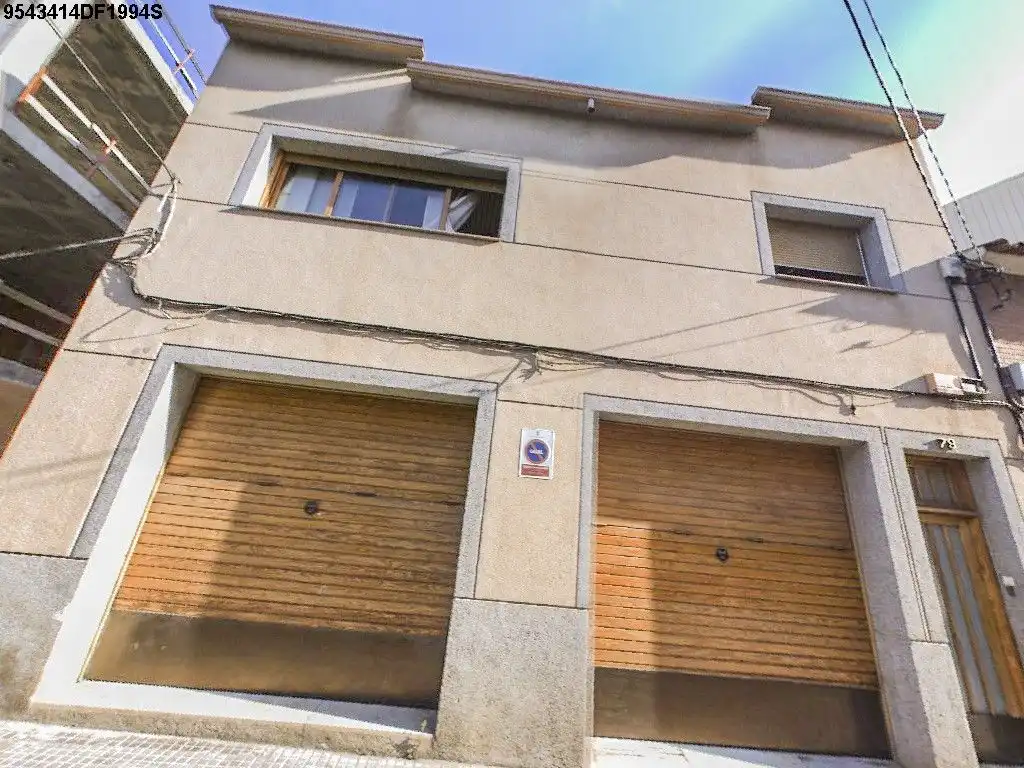 Vista exterior de Piso en venta en Rubí