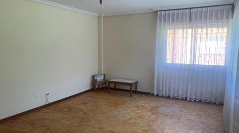 Foto 2 de Pis en venda a Calle de la Pola, Salas, Asturias