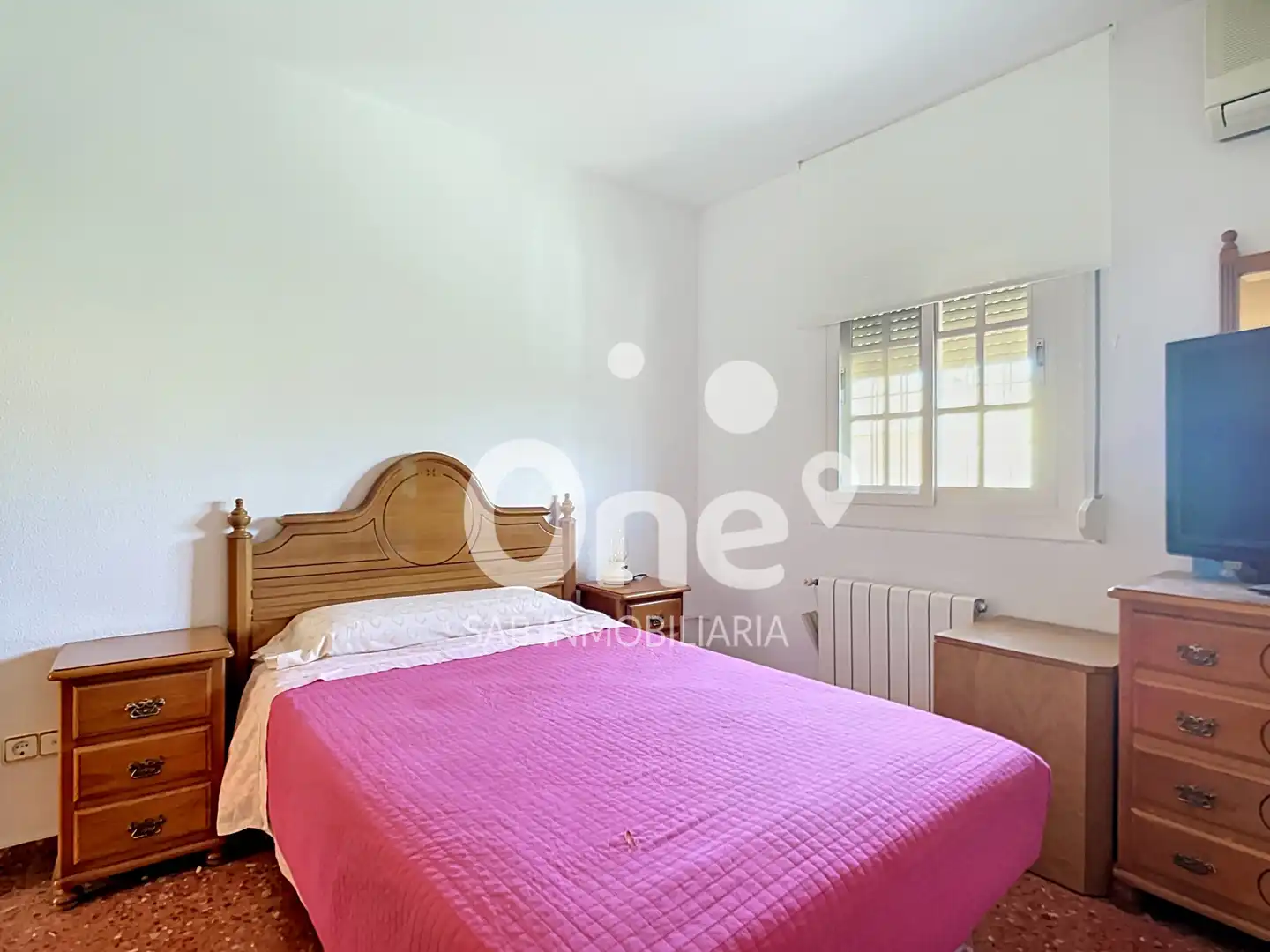 Schlafzimmer von Haus oder Chalet zum Verkauf in San Antonio de Benagéber mit Klimaanlage, Heizung und Privatgarten
