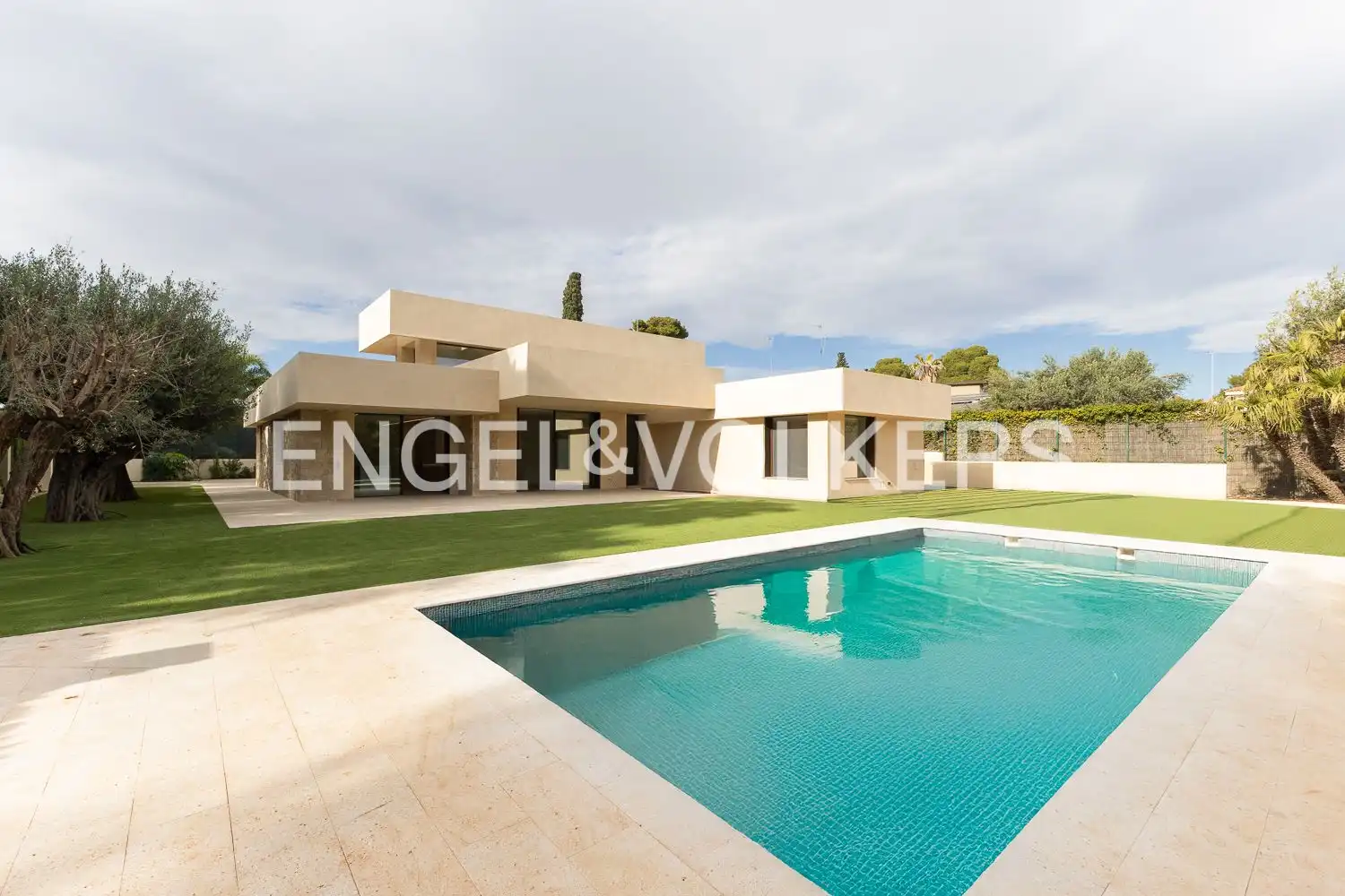 Vista exterior de Casa o chalet de alquiler en Godella con Aire acondicionado, Calefacción y Jardín privado