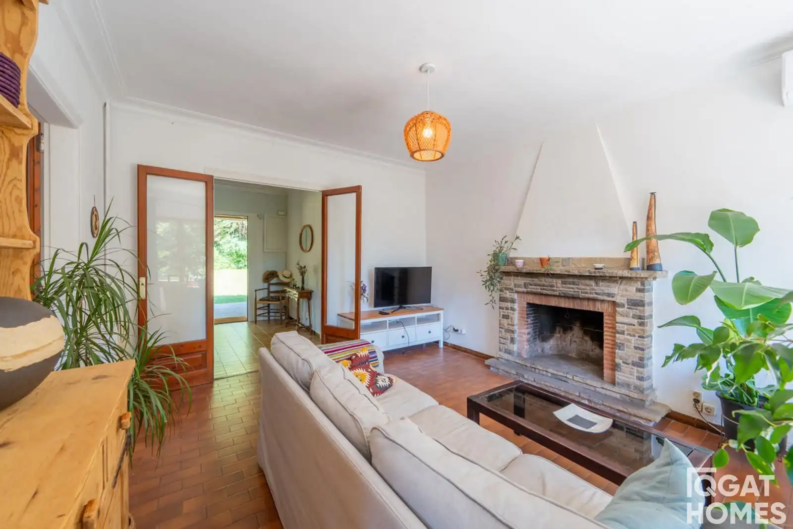 Living room of Houses for sale in Sant Cugat del Vallès  with Air Conditioner, Heating and Terrace