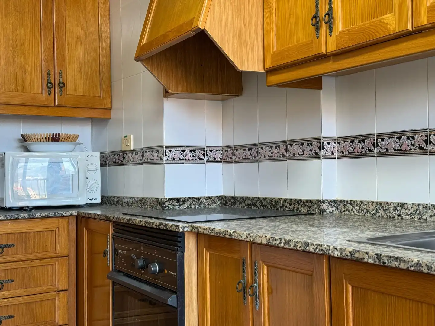 Cuina de Apartament en venda en Oropesa del Mar / Orpesa amb Terrassa, Moblat i Piscina comunitària