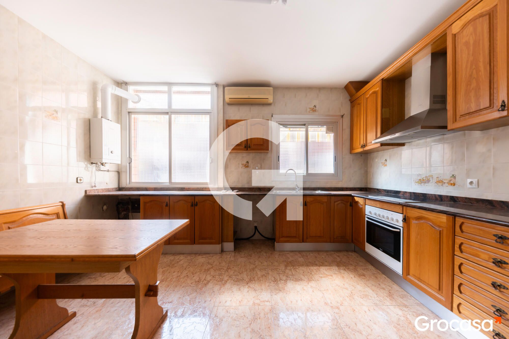 Kitchen of Single-family semi-detached for sale in Sant Boi de Llobregat  with Air Conditioner, Heating and Terrace