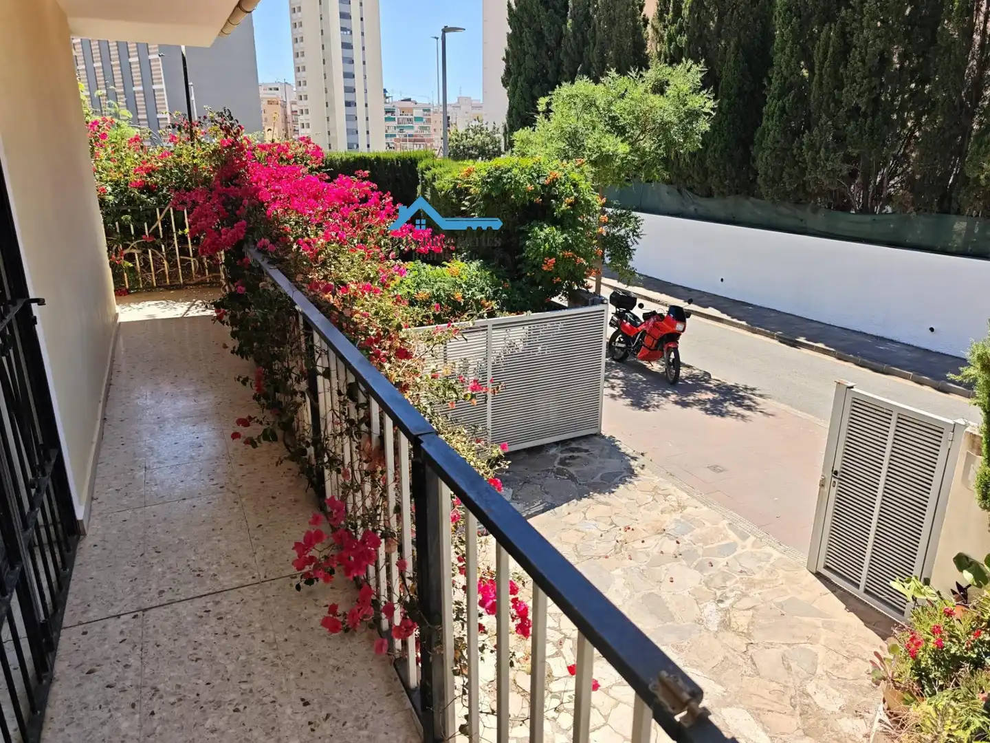 Terrassa de Casa o xalet en venda en Benidorm amb Aire condicionat, Calefacció i Jardí privat