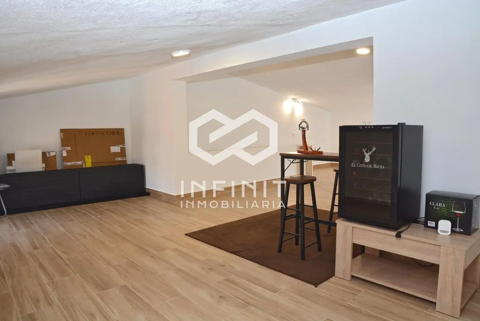 Houses for sale in Mazuecos  with Air Conditioner and Balcony