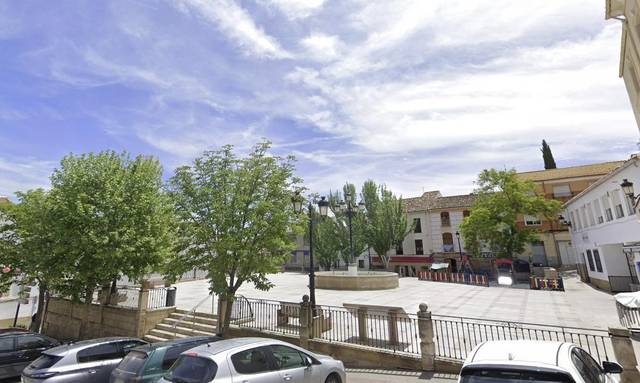 Casa-chalet en Venta en Huelma