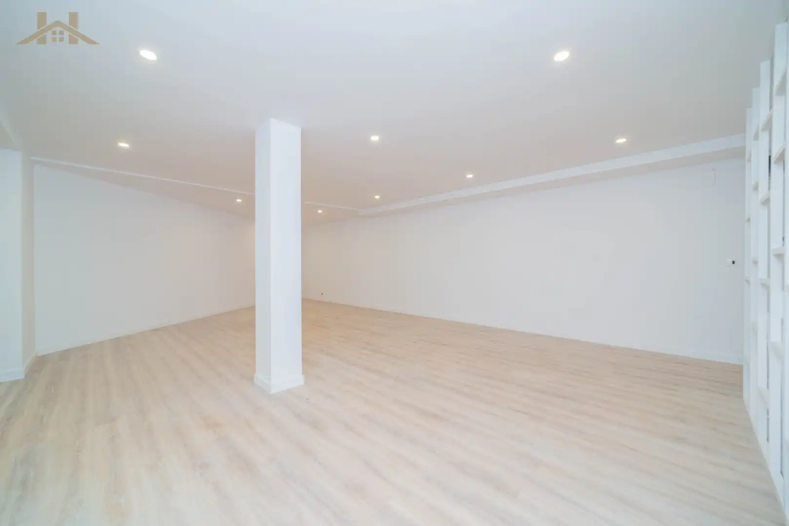 Flat for sale in Pinto  with Air Conditioner, Heating and Oven