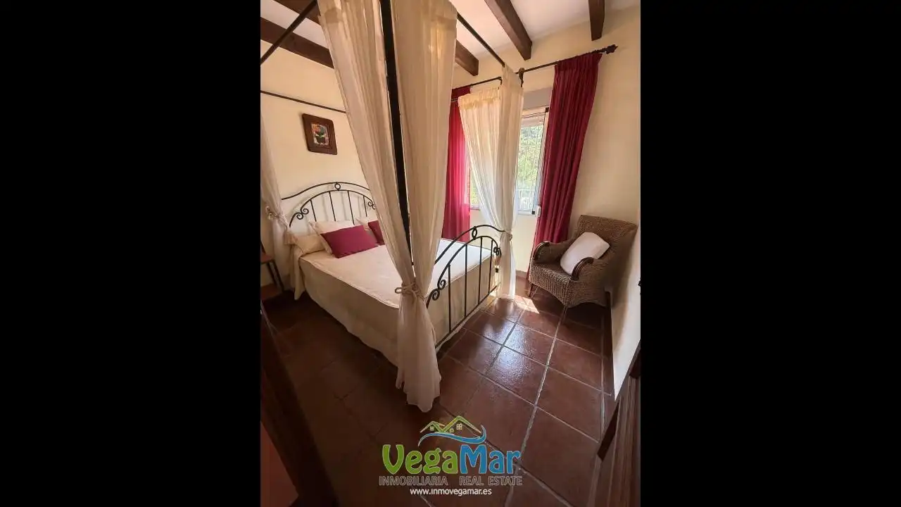 Habitación de Finca rústica en venta en Jete con Jardín privado, Terraza y Piscina