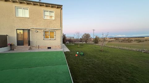 Foto 5 de Casa adosada en venta en Camino Calvario, Urueñas, Segovia