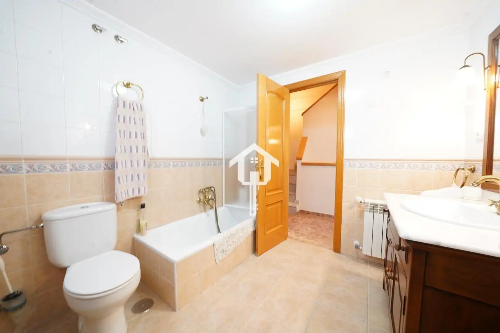 Bany de Casa adosada en venda en Alicante / Alacant amb Calefacció, Jardí privat i Terrassa