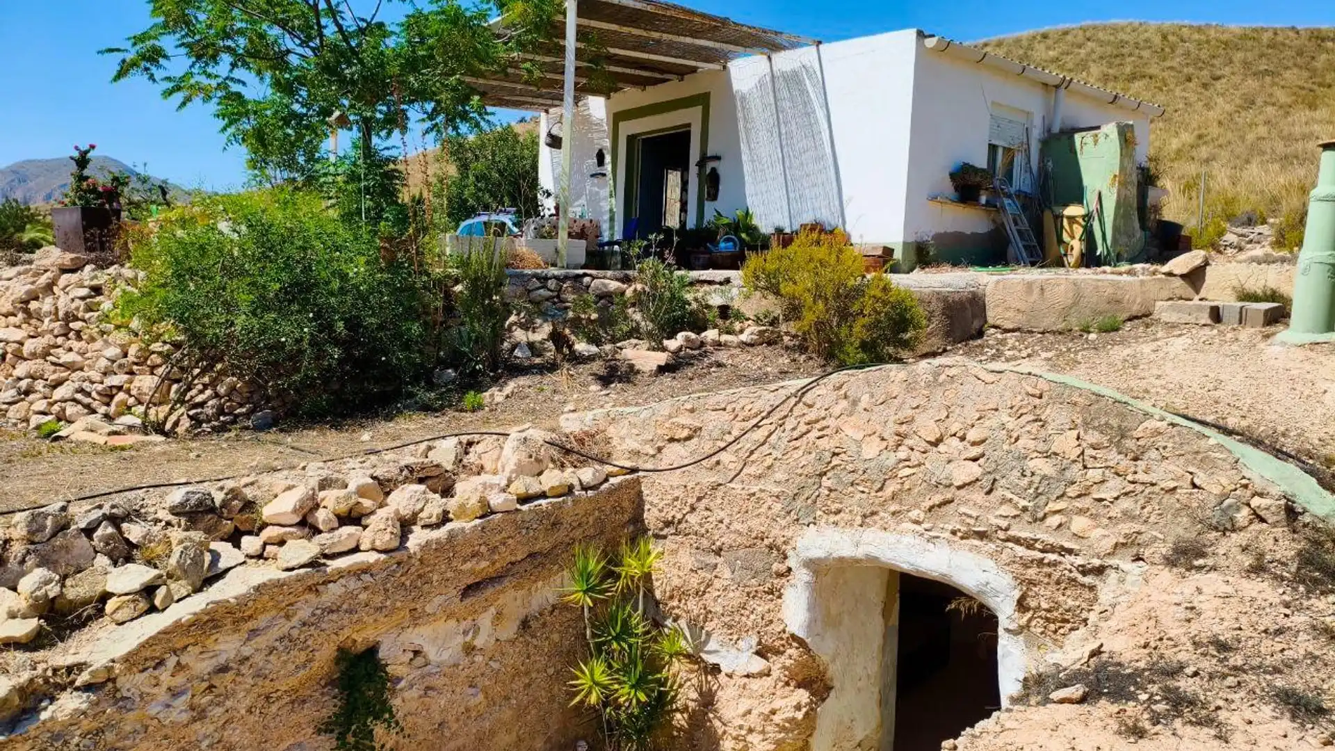 Vista exterior de Finca rústica en venta en Hondón de las Nieves / El Fondó de les Neus